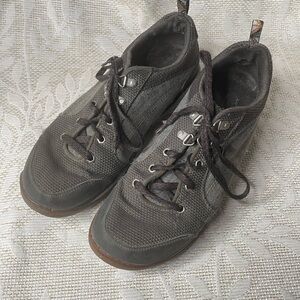 Chaco hiking  Shoes.  Women’s 11